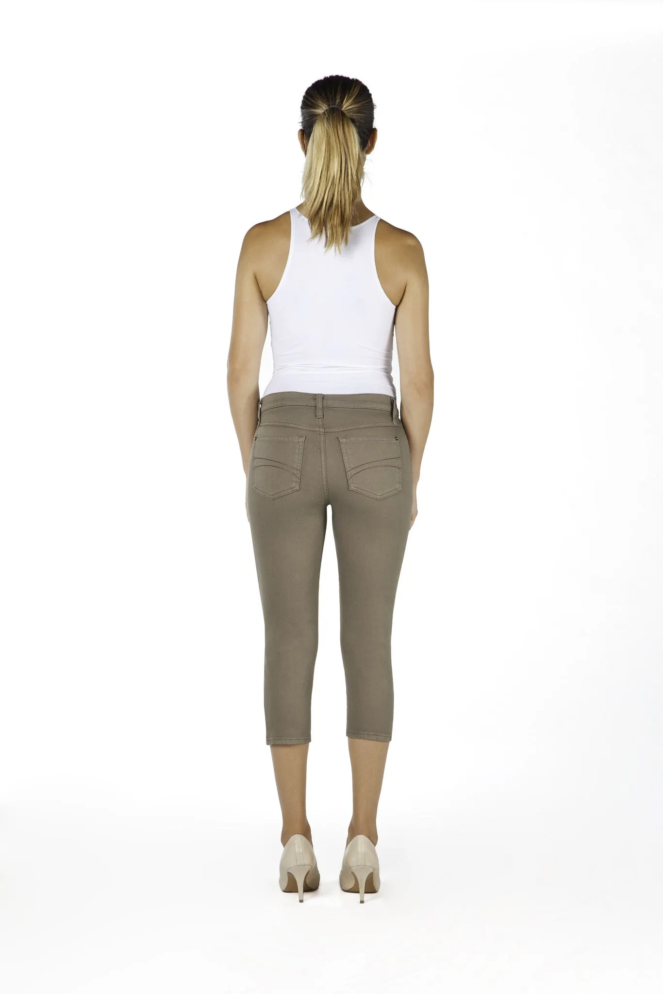 1304  (White, Black, Taupe Denim Capri)