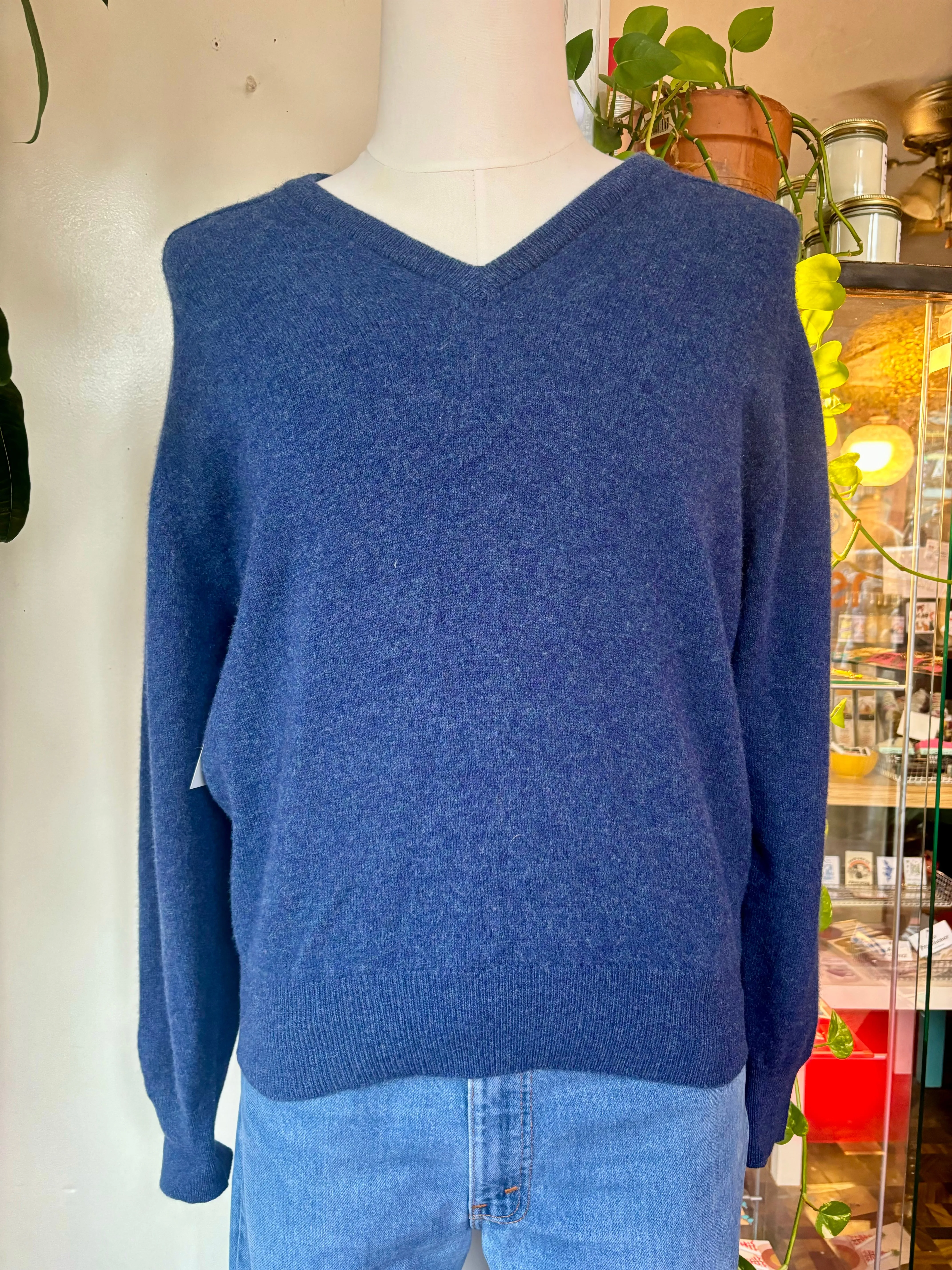 70s Brooks Bros 100% pure lambswool knitted in England v-neck sweater