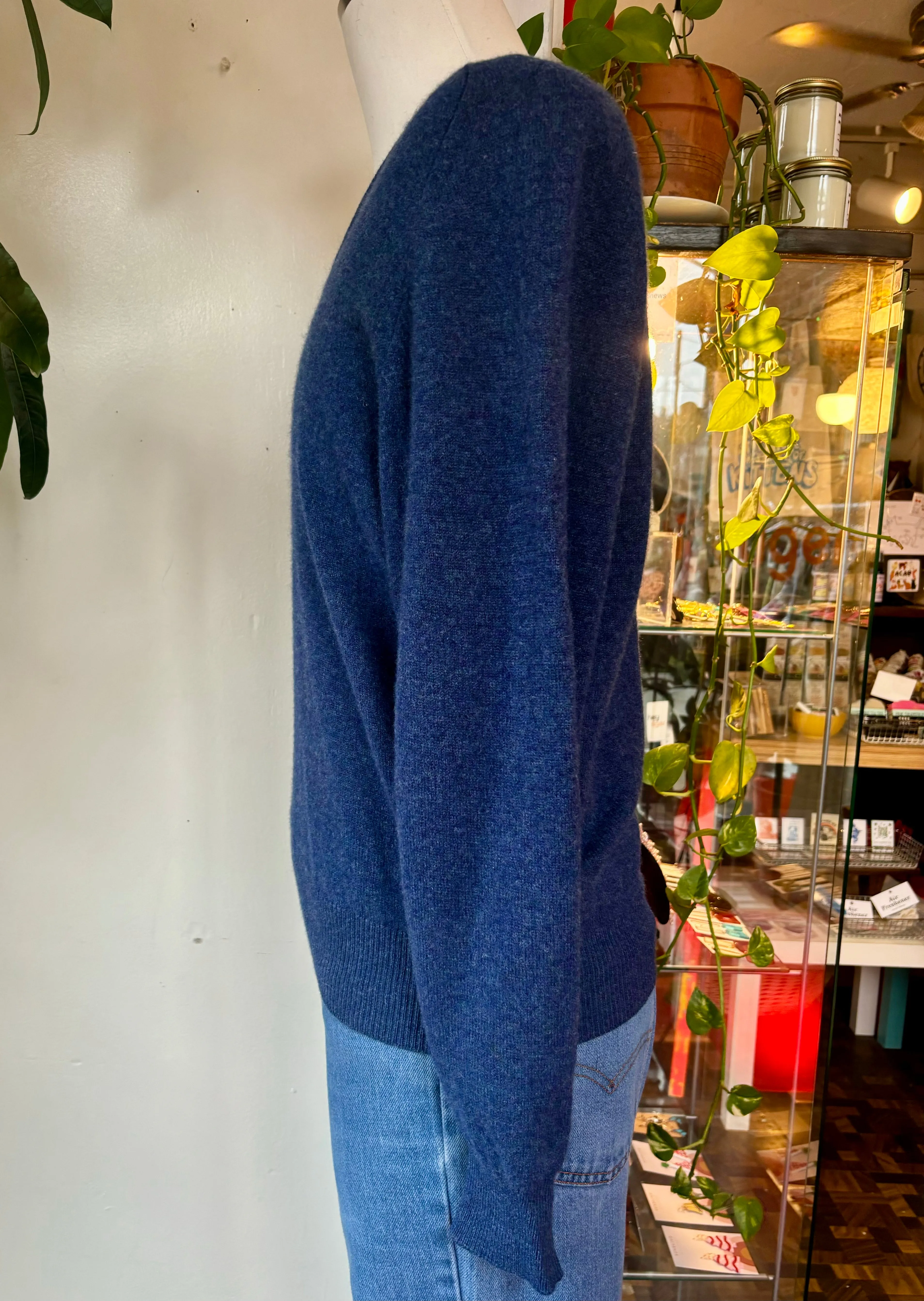 70s Brooks Bros 100% pure lambswool knitted in England v-neck sweater