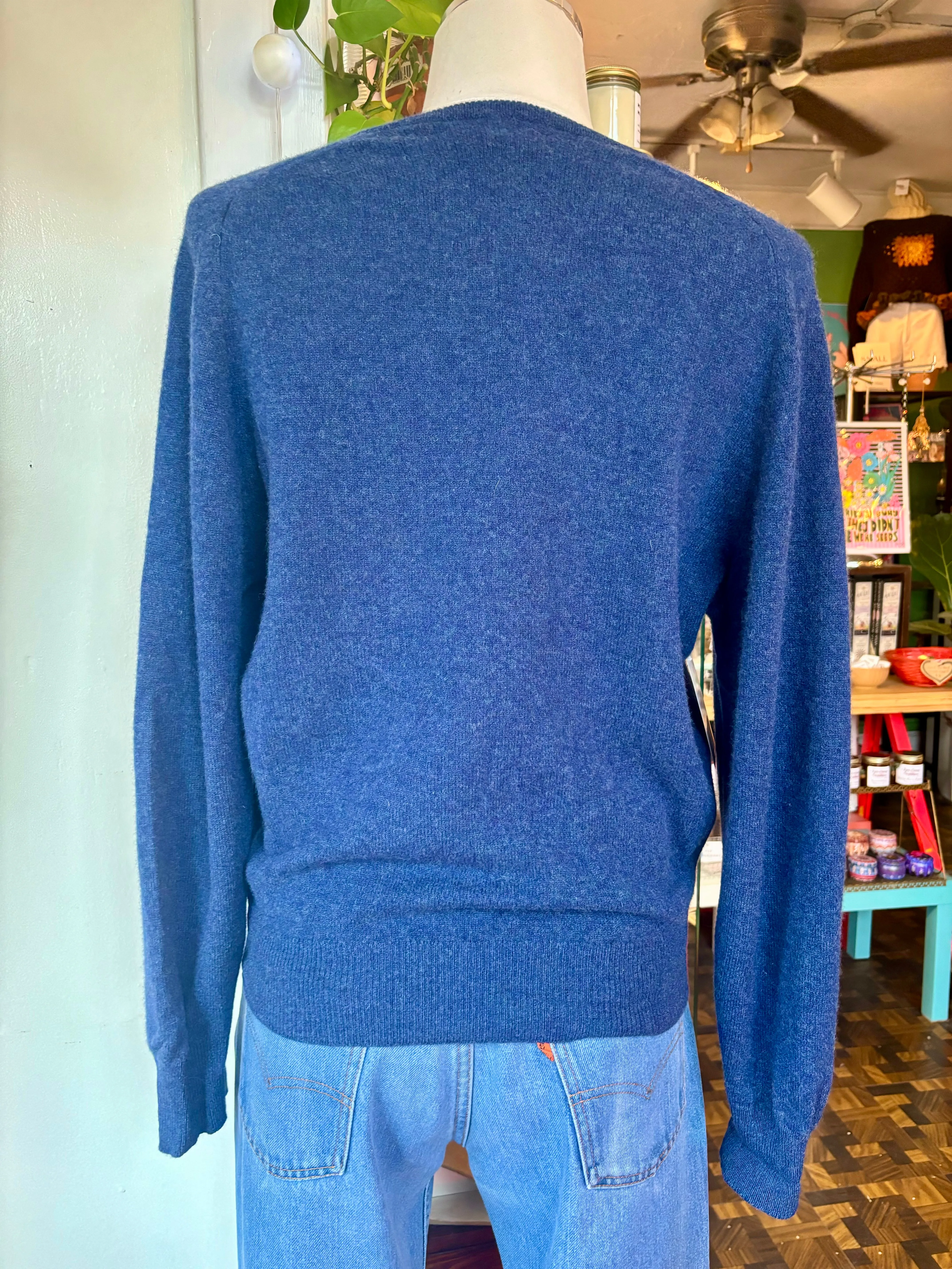 70s Brooks Bros 100% pure lambswool knitted in England v-neck sweater