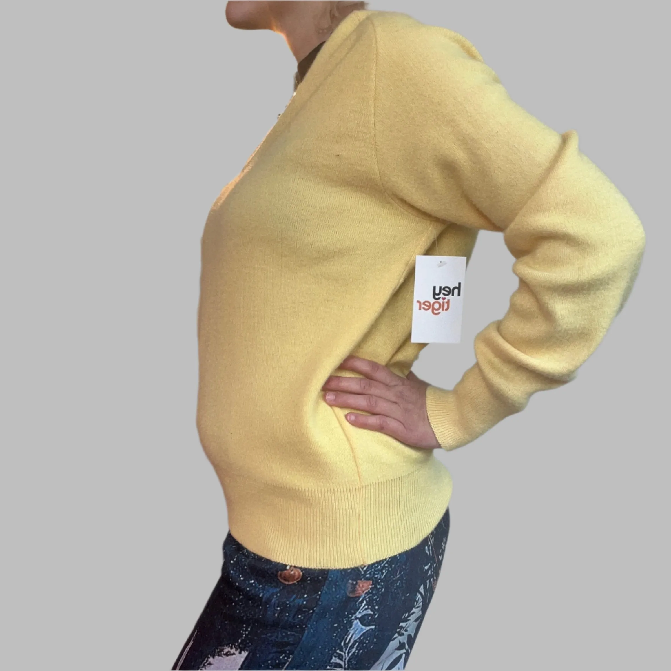 70s/80s Mickey embroidered v-neck sweater