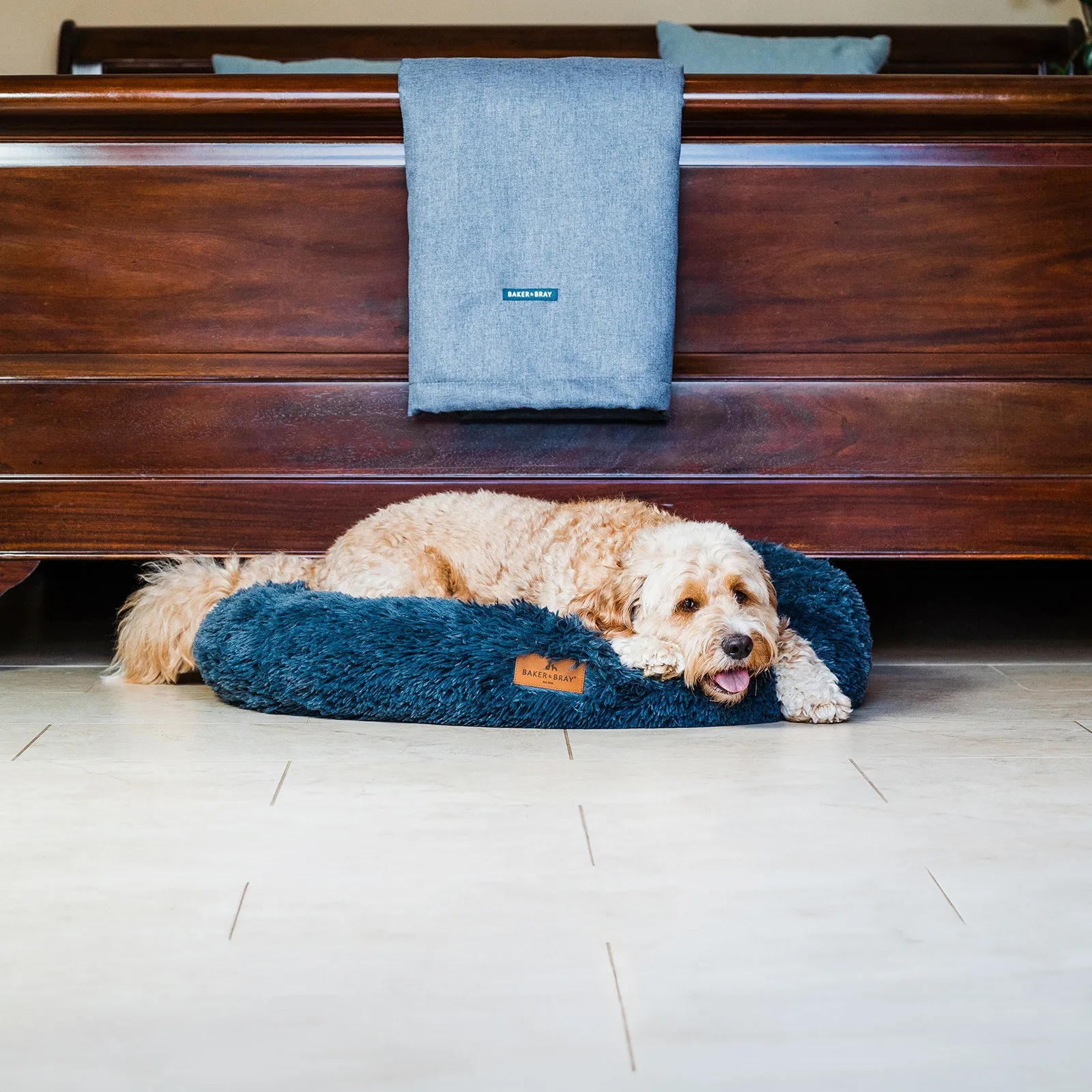 Eco Friendly Luxury Calming Donut Dog Bed, Dark Grey