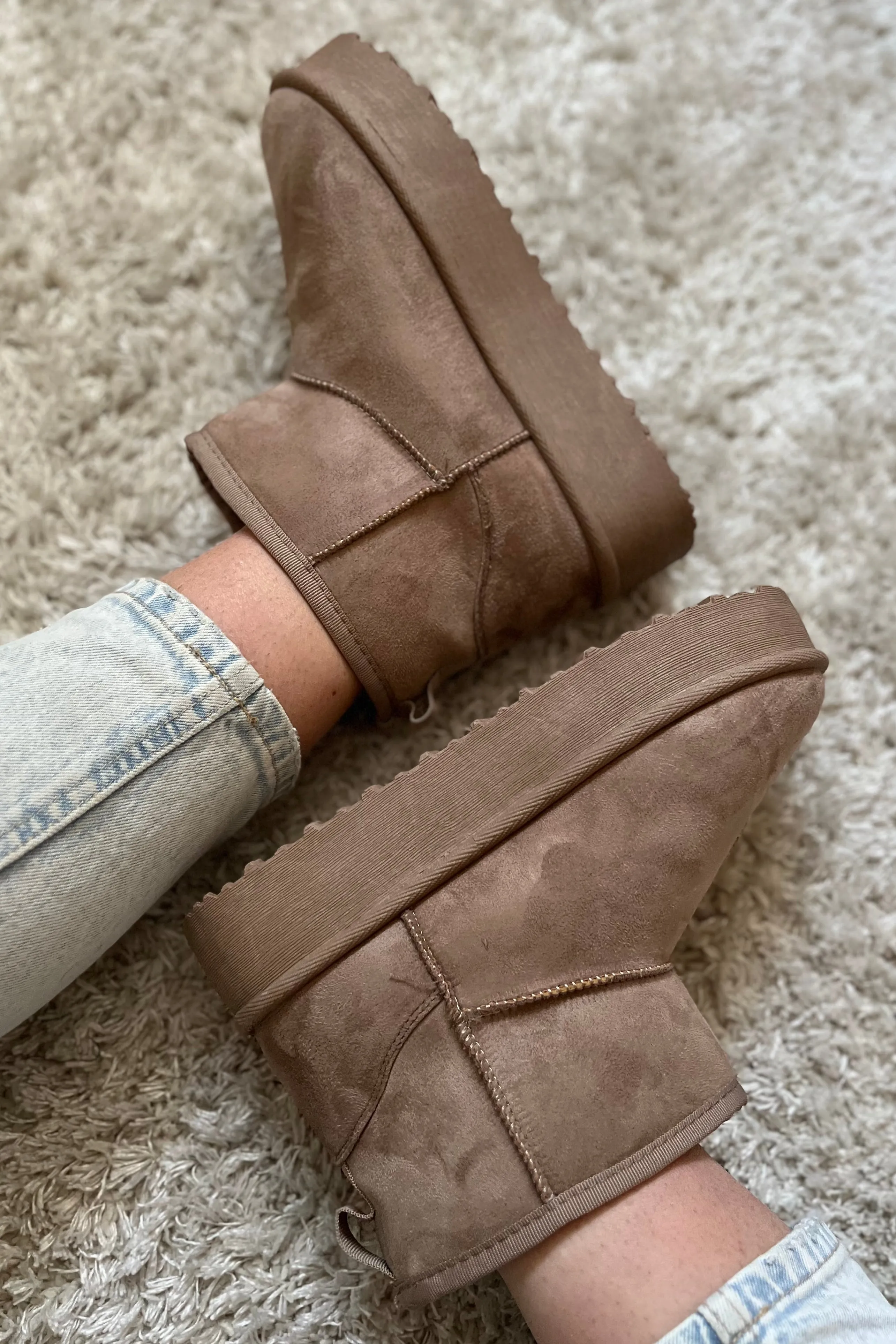 Ellie Boot High | Taupe | Bamsestøvler fra Avery