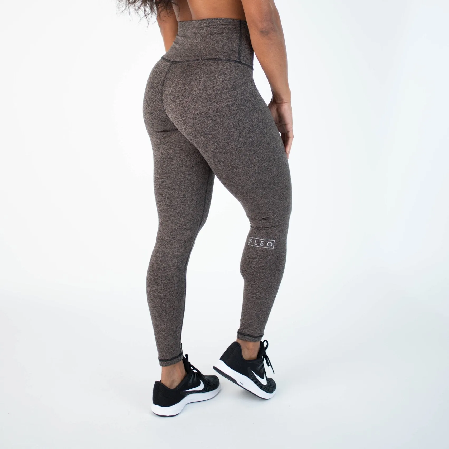 FLEO El Toro 25" Taupe Black Leggings (Bounce)
