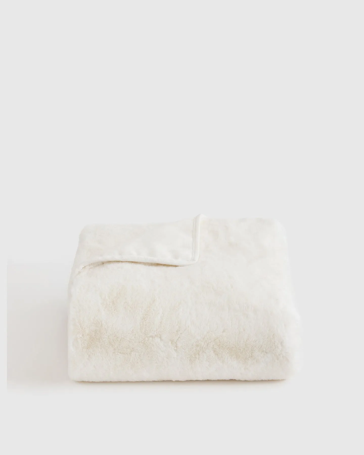 Luxury Faux Fur Throw