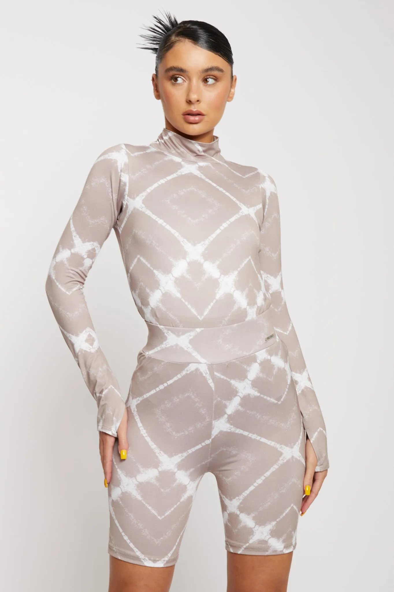 PRINTED HIGH RISE CYCLING SHORTS - TAUPE