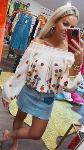 Vintage Off Shoulder Tulips Top by Aratta